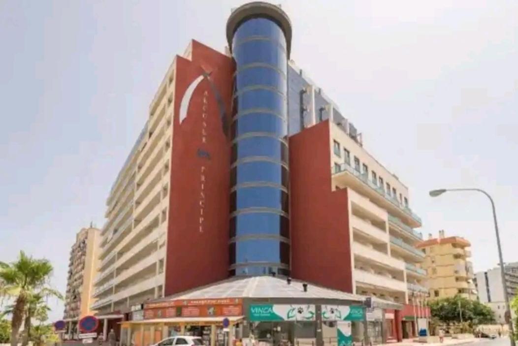 Elegante Alojamiento Con Piscina A 200 M Del Mar. Benalmádena Exterior photo